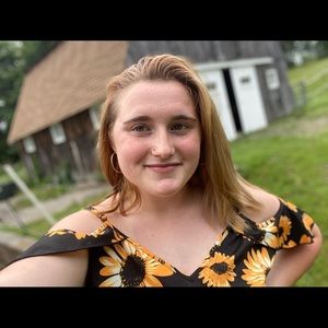 Meet your Posher, Brooke